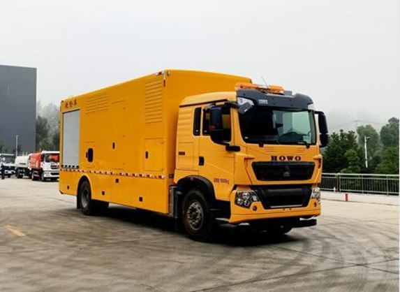 豪沃5000方排水車(chē)（便攜）