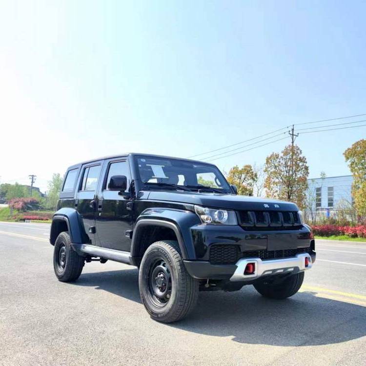 北汽福田4驅(qū)越野指揮車