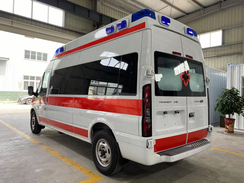 福特V348長軸高頂救護(hù)車（國六）