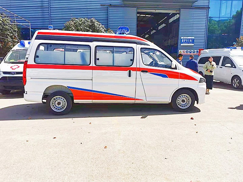 金杯海獅王救護(hù)車(chē)