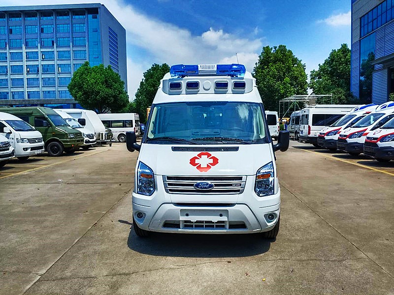 福特新時(shí)代長軸高頂救護(hù)車